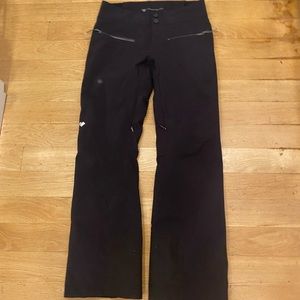 Almost new Oberammergau ski snow pants